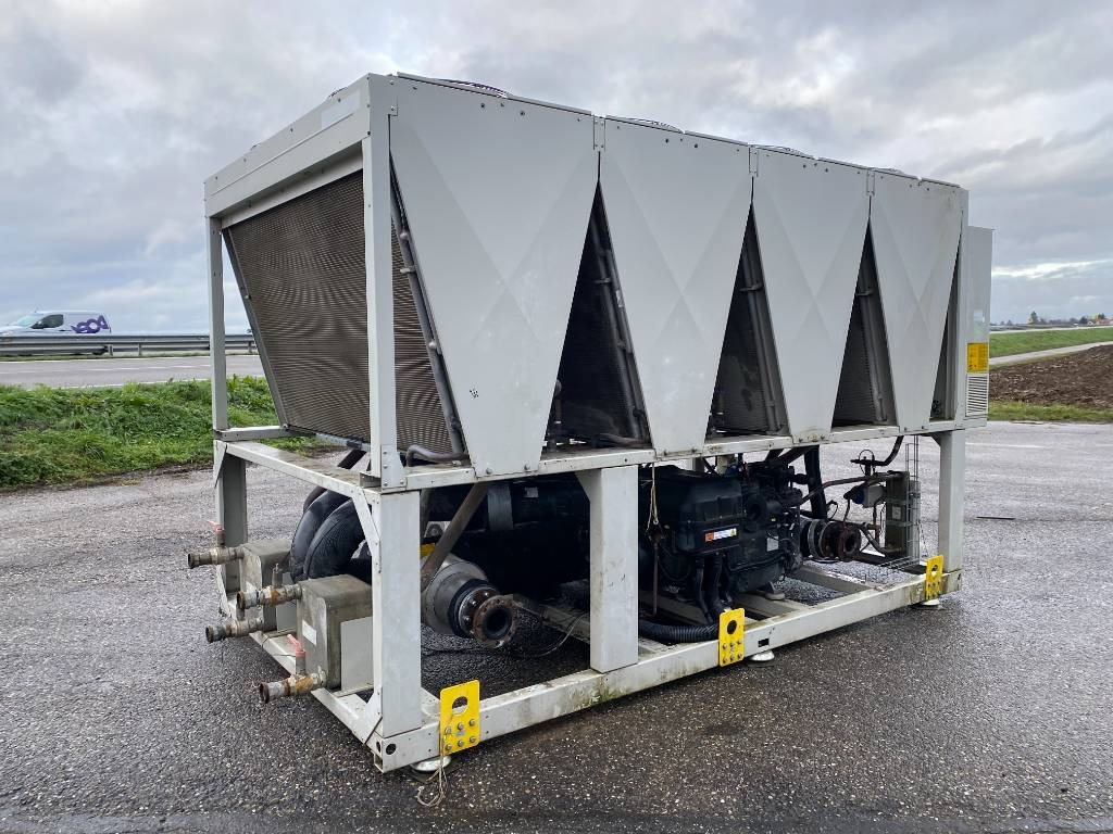 Daikin Groupe de Climatisation EWAD450STZ-SL B2+OP - ציוד בקרת אקלים תעשייתי: תמונה 4 Daikin Groupe de Climatisation EWAD450STZ-SL B2+OP - ציוד בקרת אקלים תעשייתי: תמונה 4