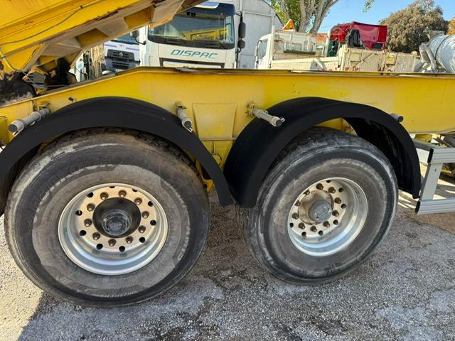 GENERAL TRAILERS EUROPA TRAILOR 690 BENNE ACIER - סמיטריילר עם מזהיר: תמונה 3 GENERAL TRAILERS EUROPA TRAILOR 690 BENNE ACIER - סמיטריילר עם מזהיר: תמונה 3