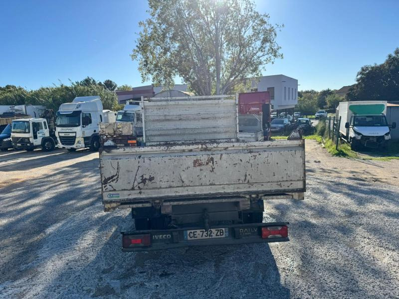 Iveco Daily 35C12 - כלי רכב מסחרי מזהיר: תמונה 5 Iveco Daily 35C12 - כלי רכב מסחרי מזהיר: תמונה 5