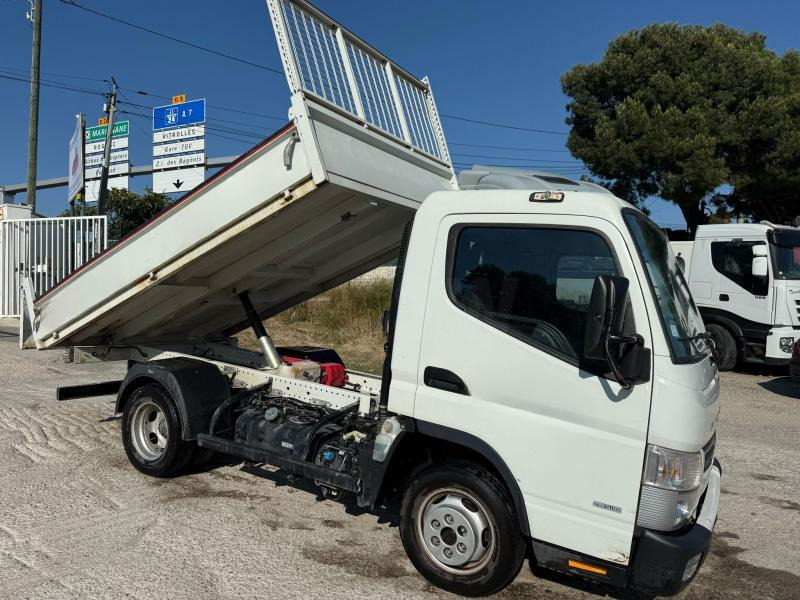 Mitsubishi Fuso Canter 3C15 - כלי רכב מסחרי מזהיר: תמונה 2 Mitsubishi Fuso Canter 3C15 - כלי רכב מסחרי מזהיר: תמונה 2