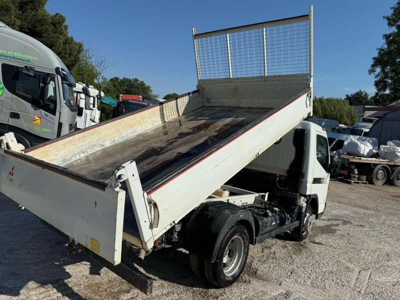 Mitsubishi Fuso Canter 3C15 - כלי רכב מסחרי מזהיר: תמונה 4 Mitsubishi Fuso Canter 3C15 - כלי רכב מסחרי מזהיר: תמונה 4