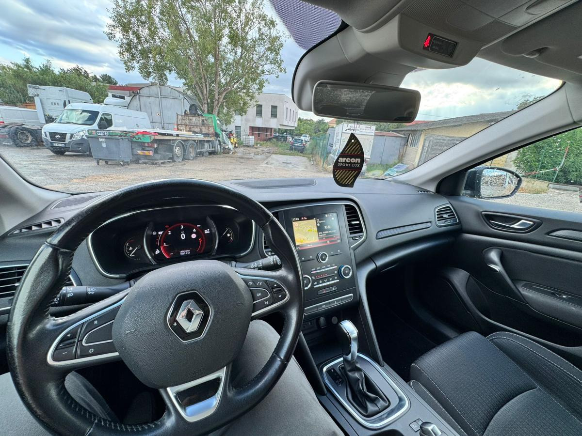מכונית Renault Megane: תמונה 9