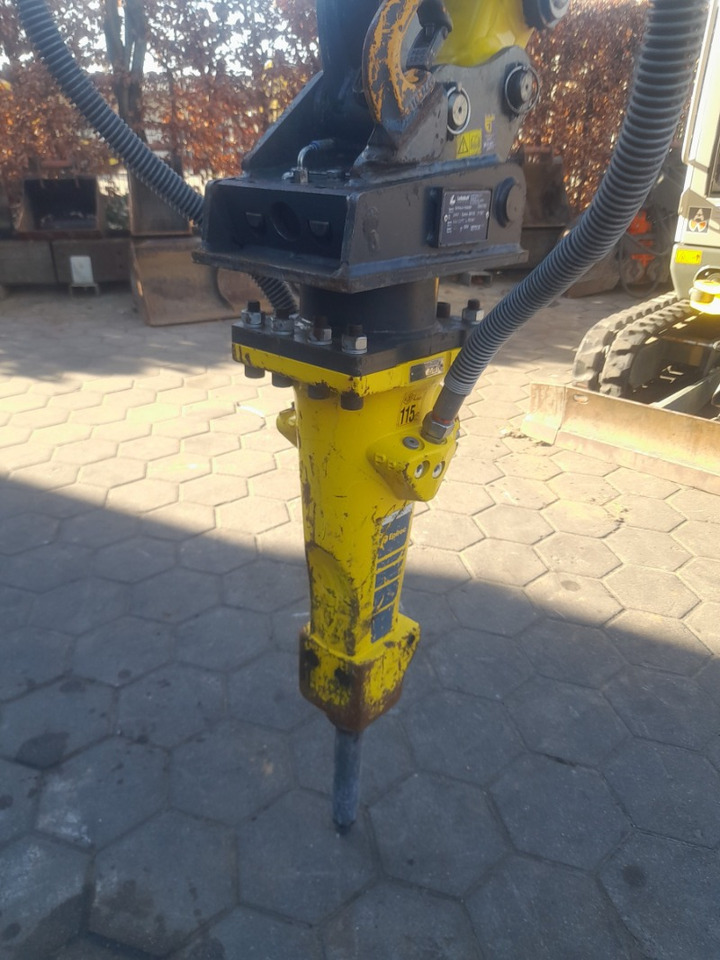 Atlas Copco SB102 - פטיש הידרולי: תמונה 2 Atlas Copco SB102 - פטיש הידרולי: תמונה 2