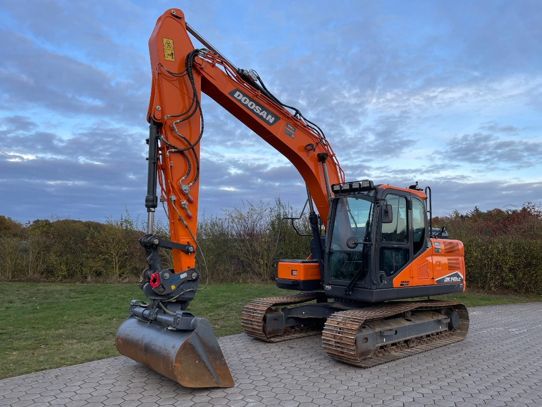 Doosan DX140LC-7 - מחפר סורק: תמונה 1 Doosan DX140LC-7 - מחפר סורק: תמונה 1