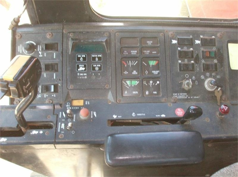 מקצרת קומבינה Case IH 1680 E 22 fod skærebord og ekstra bredde hjul: תמונה 10