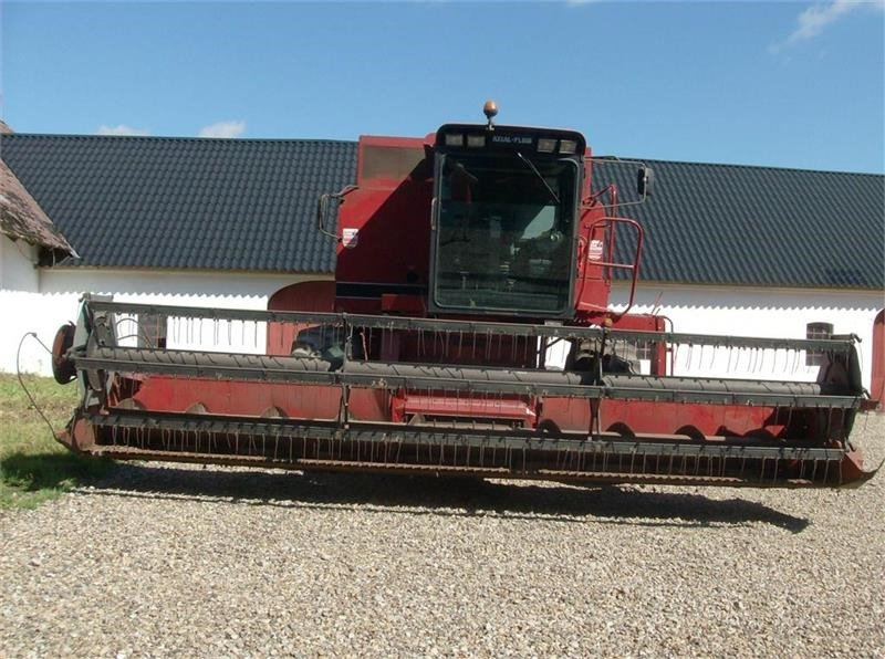 Case IH 1680 E 22 fod skærebord og ekstra bredde hjul - מקצרת קומבינה: תמונה 1 Case IH 1680 E 22 fod skærebord og ekstra bredde hjul - מקצרת קומבינה: תמונה 1