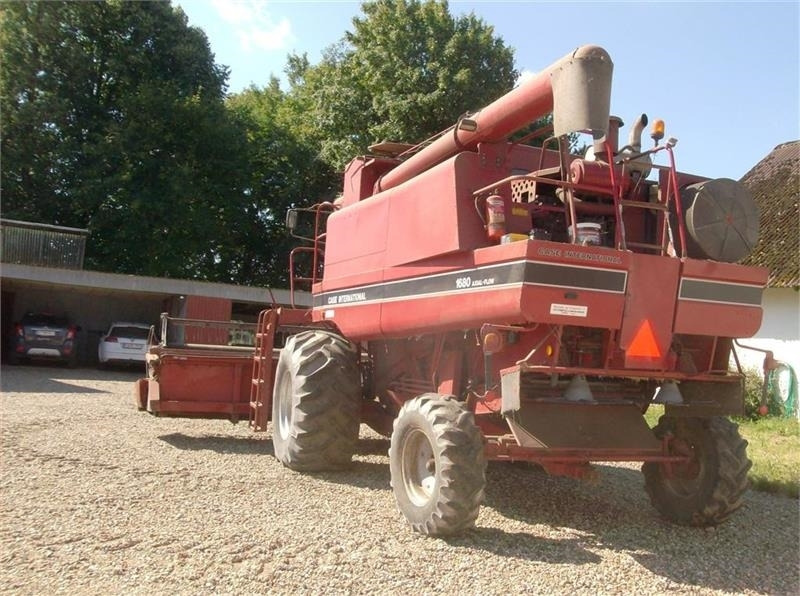 Case IH 1680 E 22 fod skærebord og ekstra bredde hjul - מקצרת קומבינה: תמונה 5 Case IH 1680 E 22 fod skærebord og ekstra bredde hjul - מקצרת קומבינה: תמונה 5