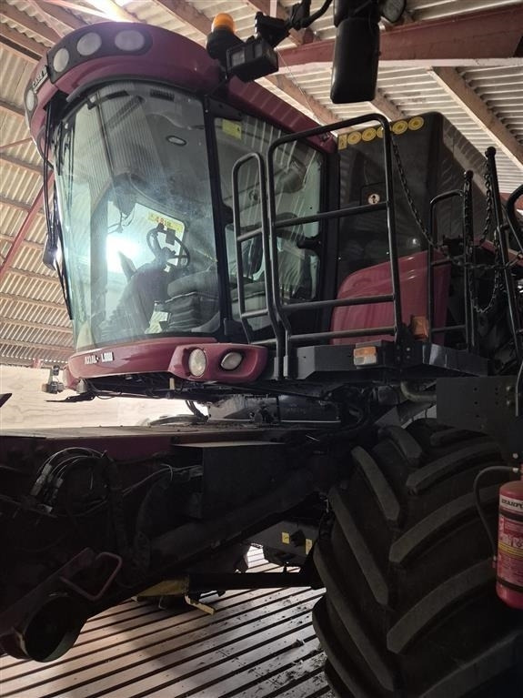 Case IH Axial-Flow 8010 MacDon skærebord - מקצרת קומבינה: תמונה 3 Case IH Axial-Flow 8010 MacDon skærebord - מקצרת קומבינה: תמונה 3