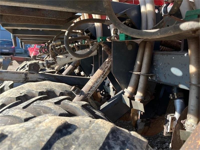 מקדחת זריעה משולבת Kongskilde DEMETER MULTISEED 4000: תמונה 18 מקדחת זריעה משולבת Kongskilde DEMETER MULTISEED 4000: תמונה 18