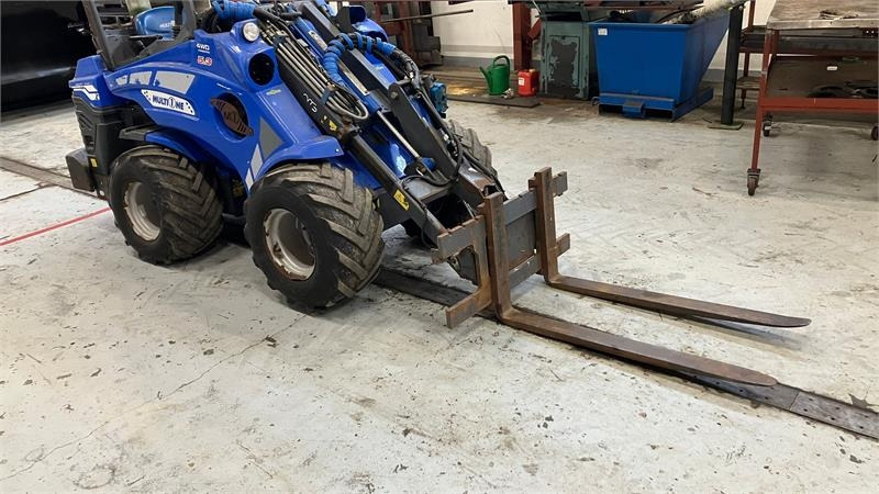 Multione 5.3 5.3  - מעמיס קומפקטי: תמונה 3 Multione 5.3 5.3  - מעמיס קומפקטי: תמונה 3