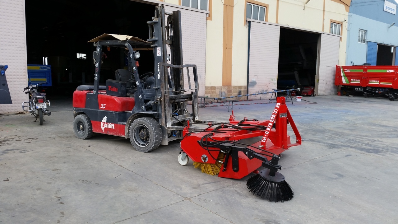 SAYGINLAR FORKLIFT MOUNTED ROAD SWEEPER - מטאטא עבור מלגזה: תמונה 1 SAYGINLAR FORKLIFT MOUNTED ROAD SWEEPER - מטאטא עבור מלגזה: תמונה 1