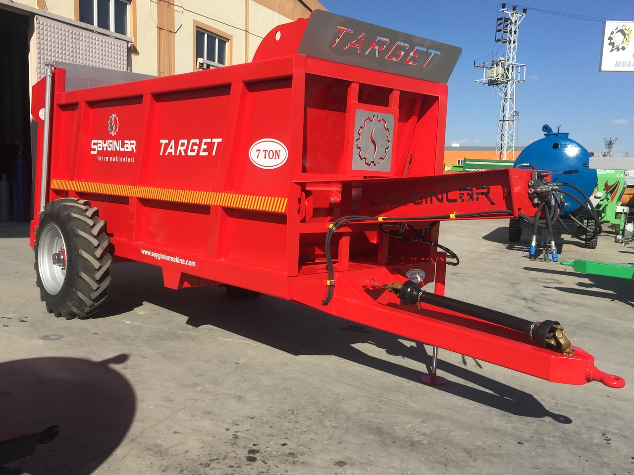 TARGET 10 TON HYDRAULIC PUSH MANURE SPREADER - מפזרת זבל: תמונה 2 TARGET 10 TON HYDRAULIC PUSH MANURE SPREADER - מפזרת זבל: תמונה 2