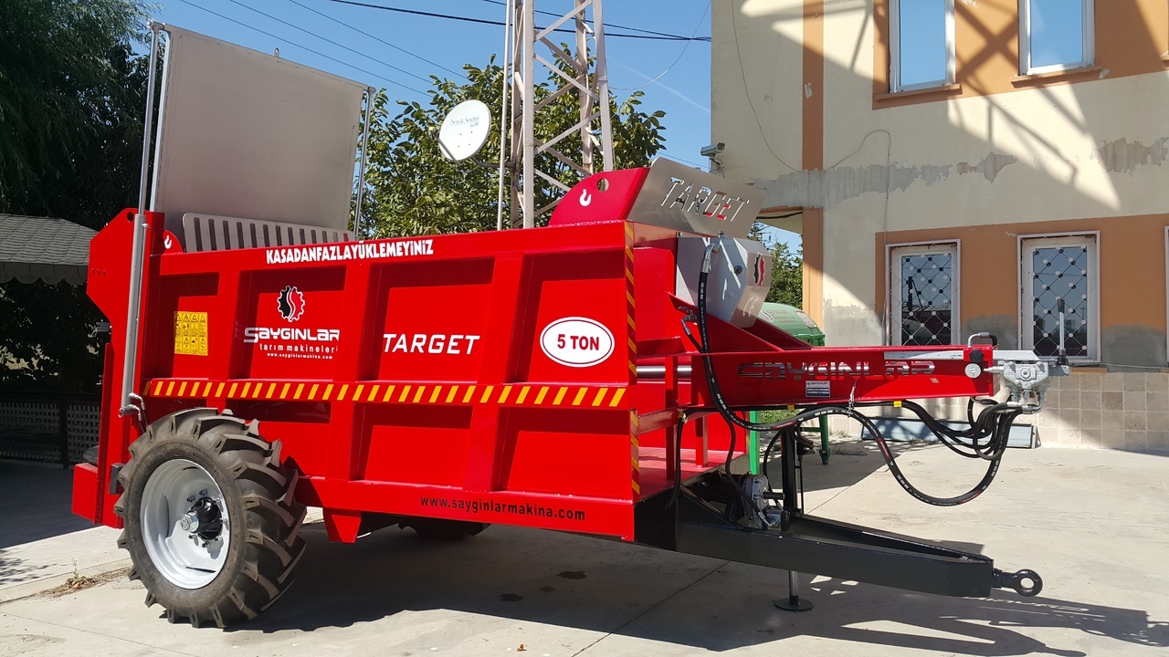 TARGET 5 TON HYDRAULIC PUSH MANURE SPREADER - מפזרת זבל: תמונה 1 TARGET 5 TON HYDRAULIC PUSH MANURE SPREADER - מפזרת זבל: תמונה 1