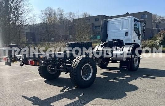 Iveco Eurocargo ML150E24WS 5.9L TURBO DIESEL 4x4 EURO3 CHASSIS CAB - EXPORT OUT EU - משאית עם שלדת תא: תמונה 2 Iveco Eurocargo ML150E24WS 5.9L TURBO DIESEL 4x4 EURO3 CHASSIS CAB - EXPORT OUT EU - משאית עם שלדת תא: תמונה 2
