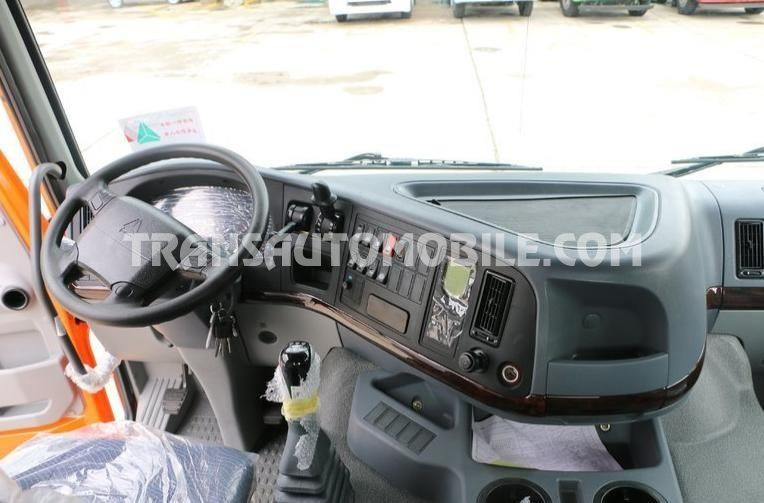 Sinotruk HOWO 6X6 ALL-WHEEL DRIVE - יחידת טרקטור: תמונה 2 Sinotruk HOWO 6X6 ALL-WHEEL DRIVE - יחידת טרקטור: תמונה 2