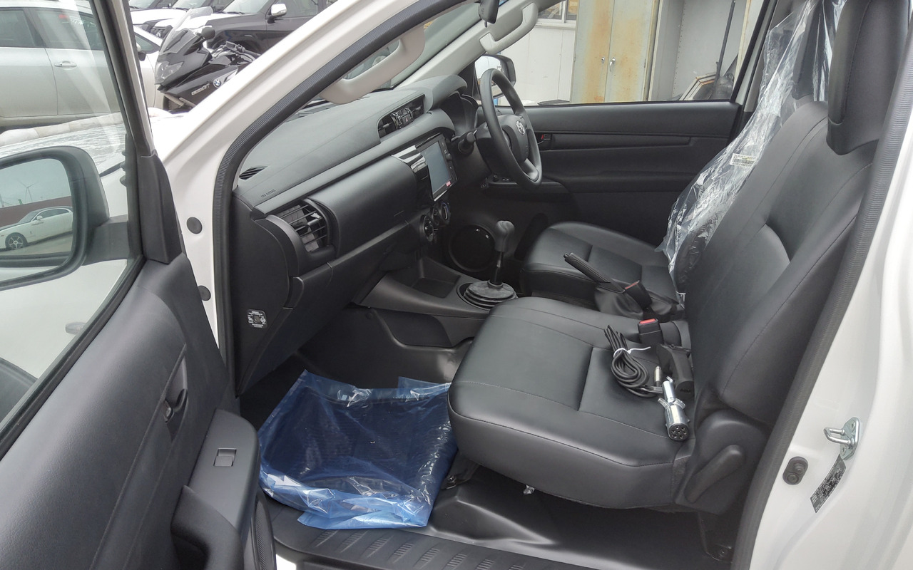 חָדָשׁ טנדר Toyota Hilux / Revo RHD Pick-up single Cab 2.8L Diesel Manual: תמונה 12 חָדָשׁ טנדר Toyota Hilux / Revo RHD Pick-up single Cab 2.8L Diesel Manual: תמונה 12