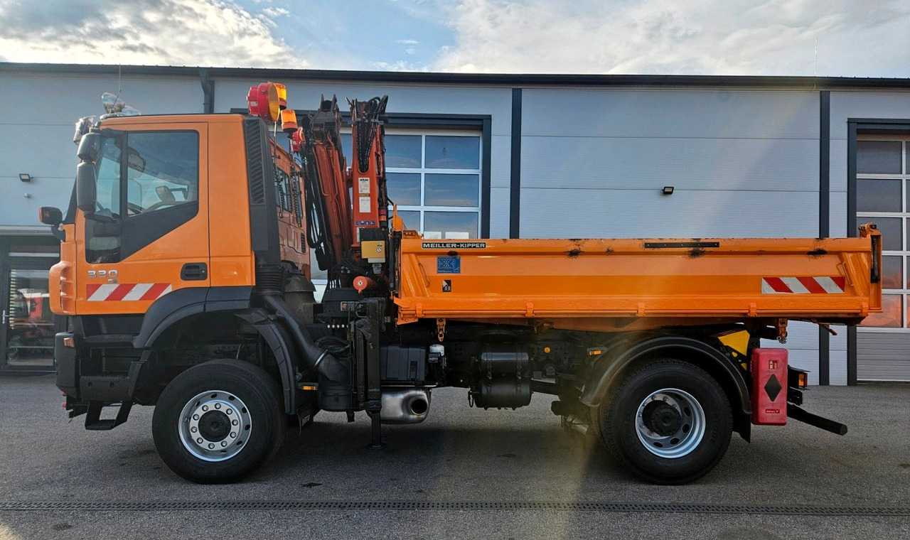 Iveco Trakker 190T33 4x4 Euro5 Kran Atlas Funk - מזהיר, משאית מנוף: תמונה 2 Iveco Trakker 190T33 4x4 Euro5 Kran Atlas Funk - מזהיר, משאית מנוף: תמונה 2