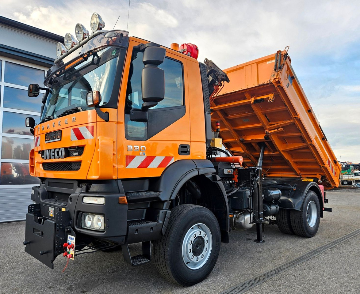 Iveco Trakker 190T33 4x4 Euro5 Kran Atlas Funk - מזהיר, משאית מנוף: תמונה 1 Iveco Trakker 190T33 4x4 Euro5 Kran Atlas Funk - מזהיר, משאית מנוף: תמונה 1