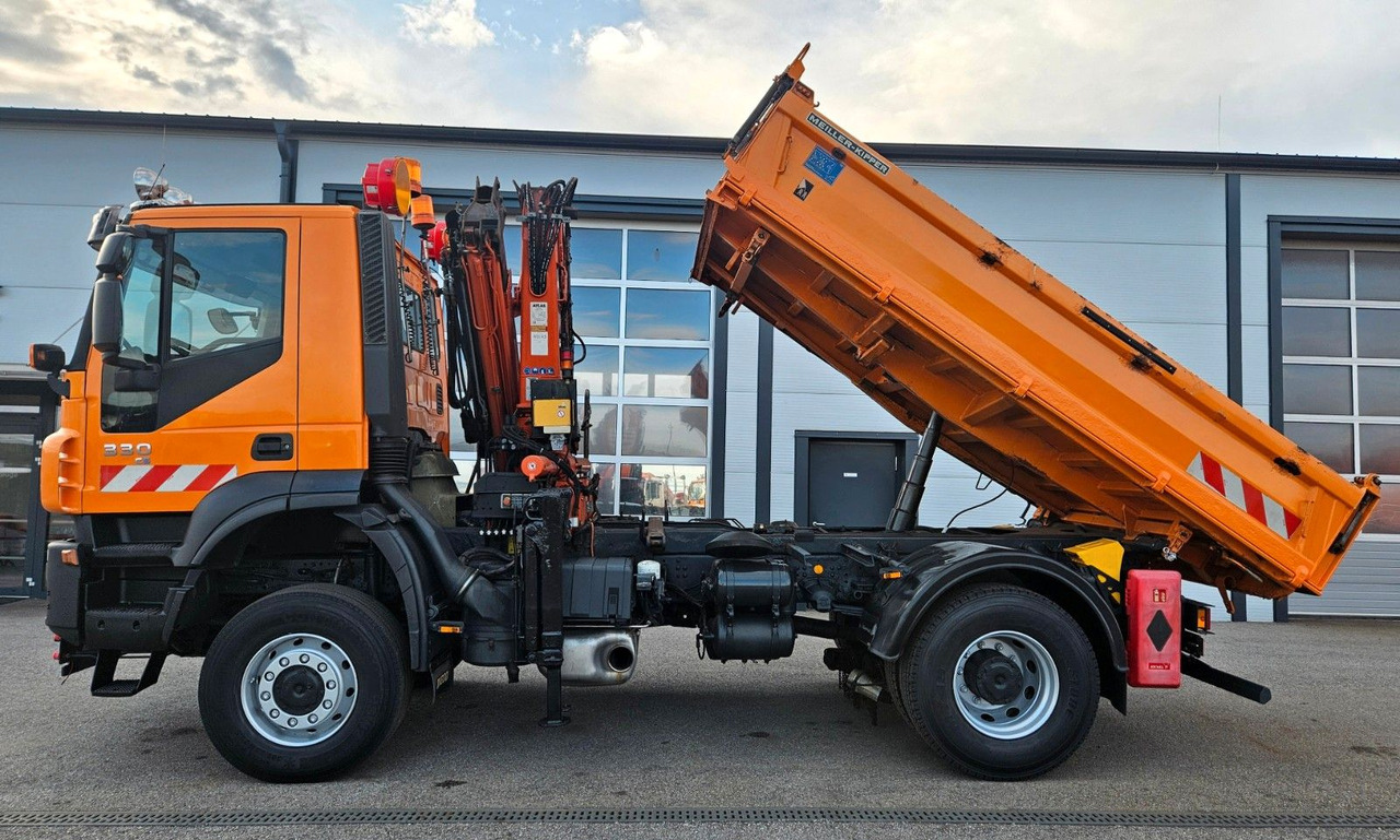 Iveco Trakker 190T33 4x4 Euro5 Kran Atlas Funk - מזהיר, משאית מנוף: תמונה 2 Iveco Trakker 190T33 4x4 Euro5 Kran Atlas Funk - מזהיר, משאית מנוף: תמונה 2