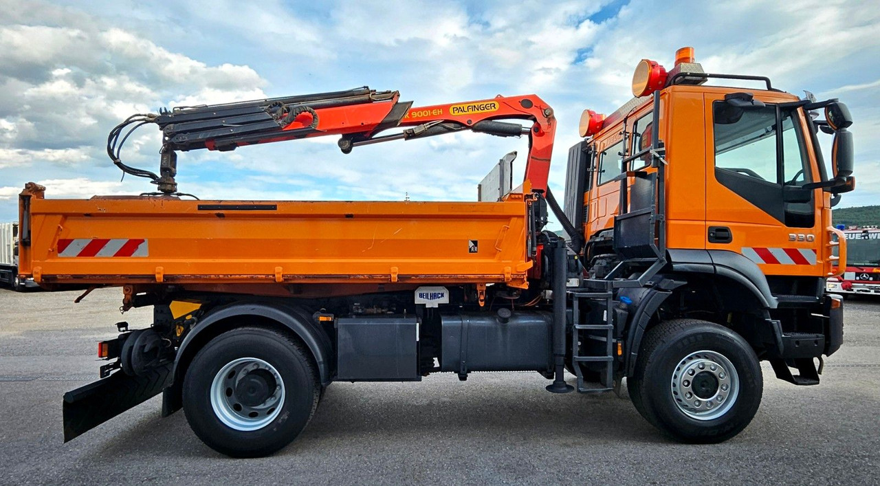 Iveco Trakker 190T33 4x4 Euro5 Kran Palfinger Funk - מזהיר, משאית מנוף: תמונה 2 Iveco Trakker 190T33 4x4 Euro5 Kran Palfinger Funk - מזהיר, משאית מנוף: תמונה 2