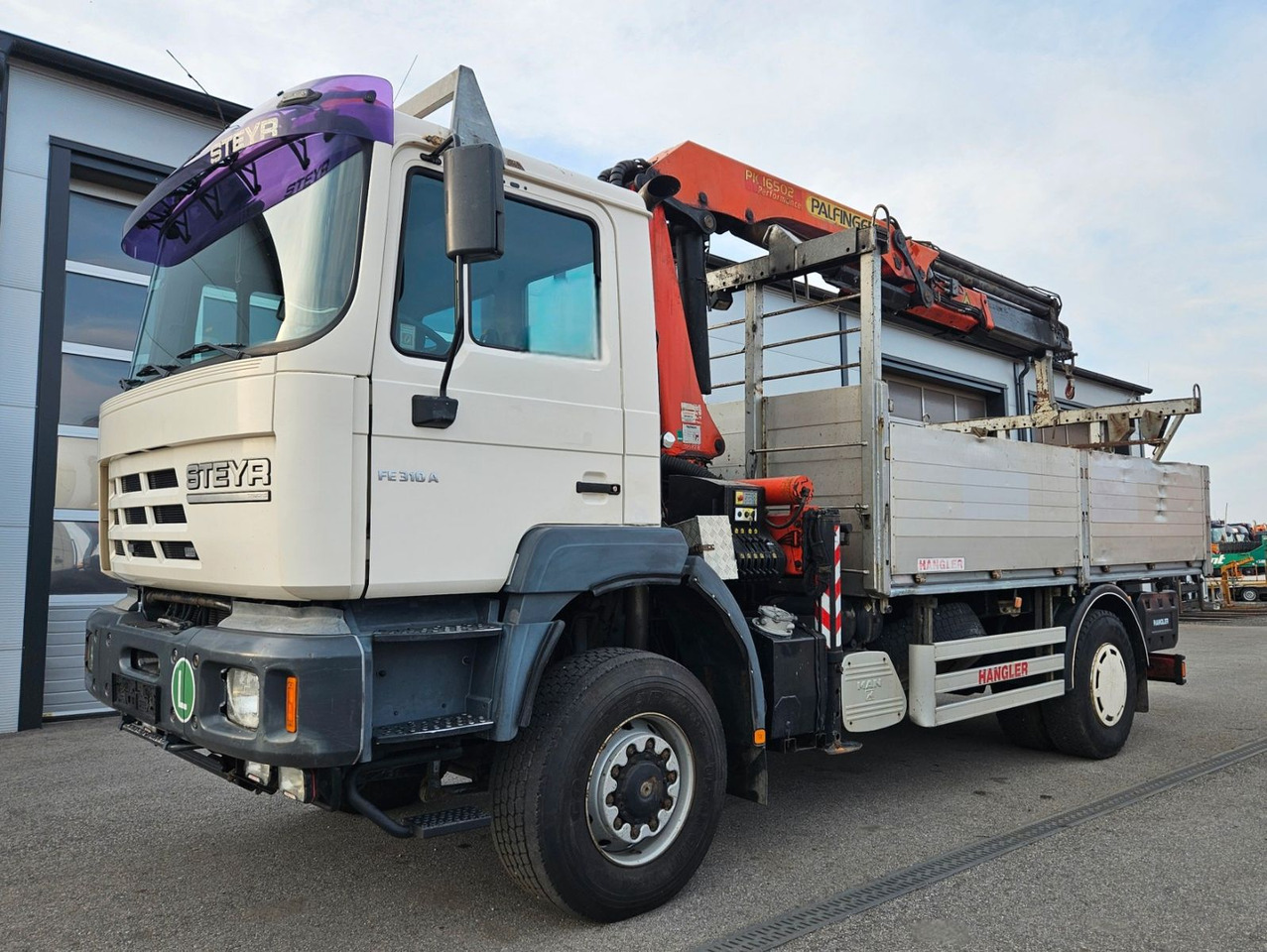 MAN FE310 A 4x4 Palfinger PK16502 Funk Kran - משאית מנוף: תמונה 4 MAN FE310 A 4x4 Palfinger PK16502 Funk Kran - משאית מנוף: תמונה 4