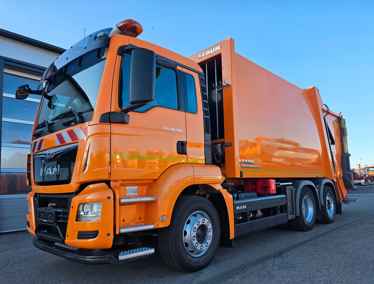 MAN TGS 28.360 Euro6 FAUN VARIOPRESS II Zoeller - משאית אשפה: תמונה 1 MAN TGS 28.360 Euro6 FAUN VARIOPRESS II Zoeller - משאית אשפה: תמונה 1