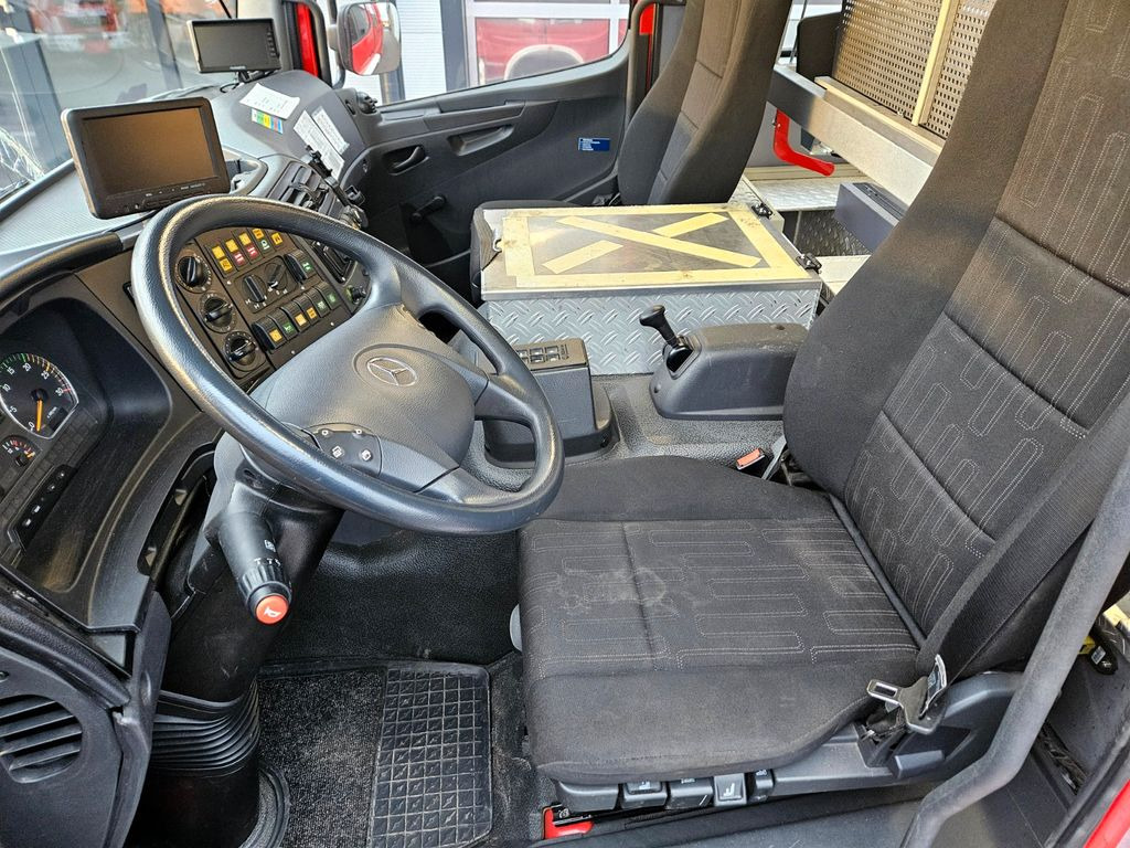 משאית Mercedes-Benz Atego 1529 4x4 Feuerwehr Schlingmann LF20: תמונה 8