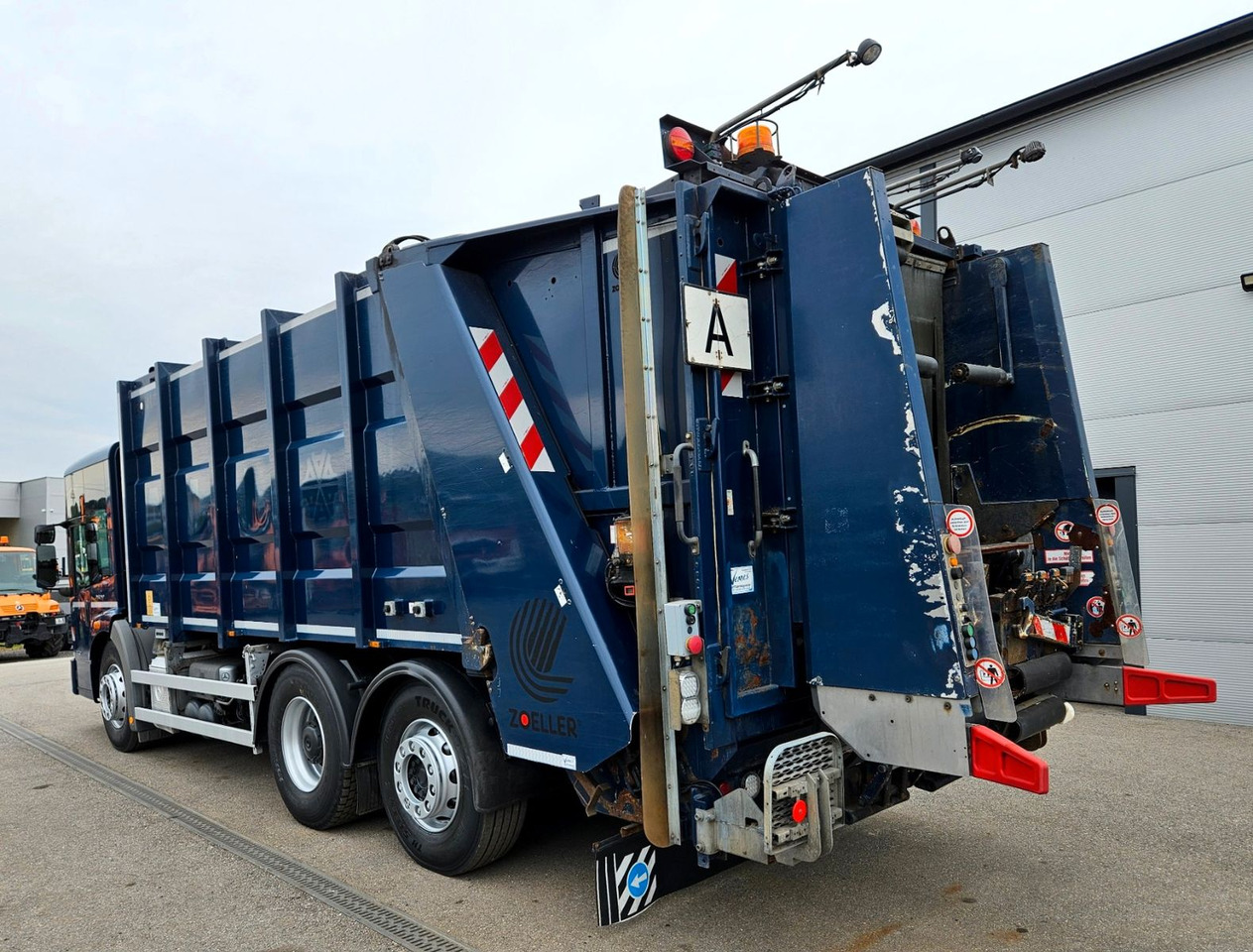 Mercedes-Benz Econic 2629 Zoeller Medium XL-S Variopress EEV - משאית אשפה: תמונה 3 Mercedes-Benz Econic 2629 Zoeller Medium XL-S Variopress EEV - משאית אשפה: תמונה 3