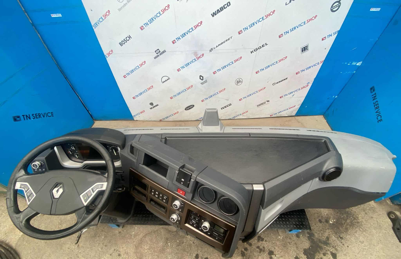 Cruscotto Renault T520 - תא ופנים הרכב: תמונה 2 Cruscotto Renault T520 - תא ופנים הרכב: תמונה 2