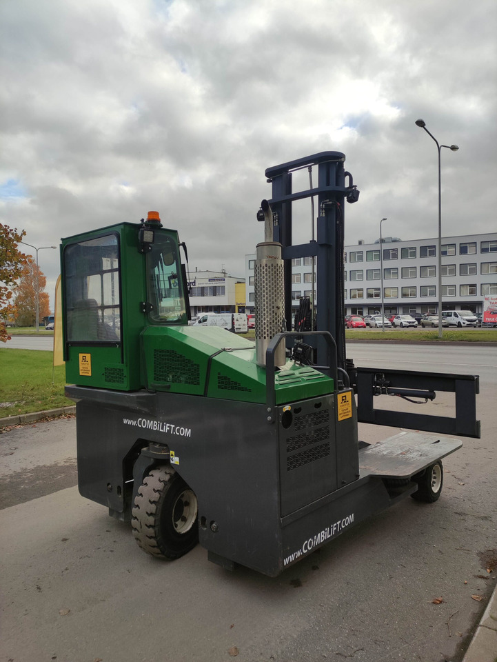 Combilift C4500 - מלגזת סולר: תמונה 4 Combilift C4500 - מלגזת סולר: תמונה 4