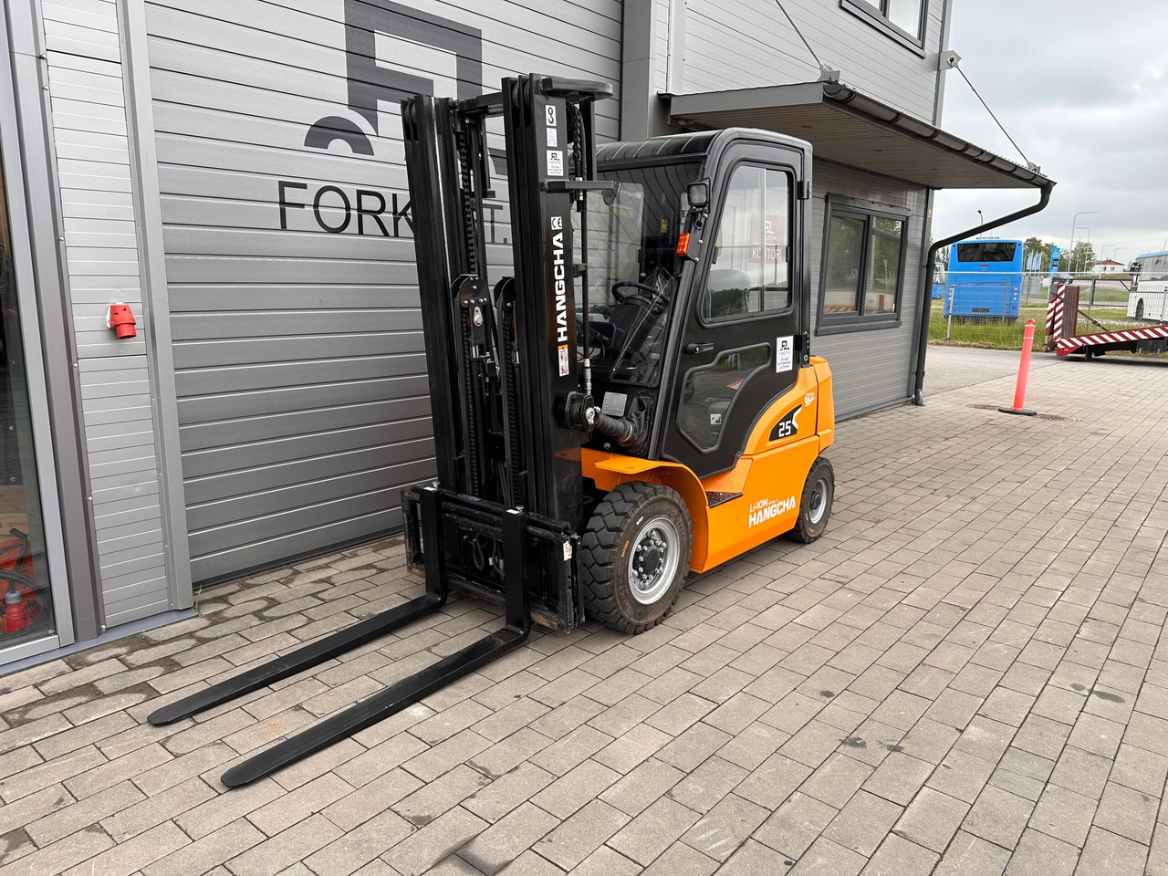 HC XE CPD25-XEY2-SI - מלגזה חשמלית: תמונה 1 HC XE CPD25-XEY2-SI - מלגזה חשמלית: תמונה 1