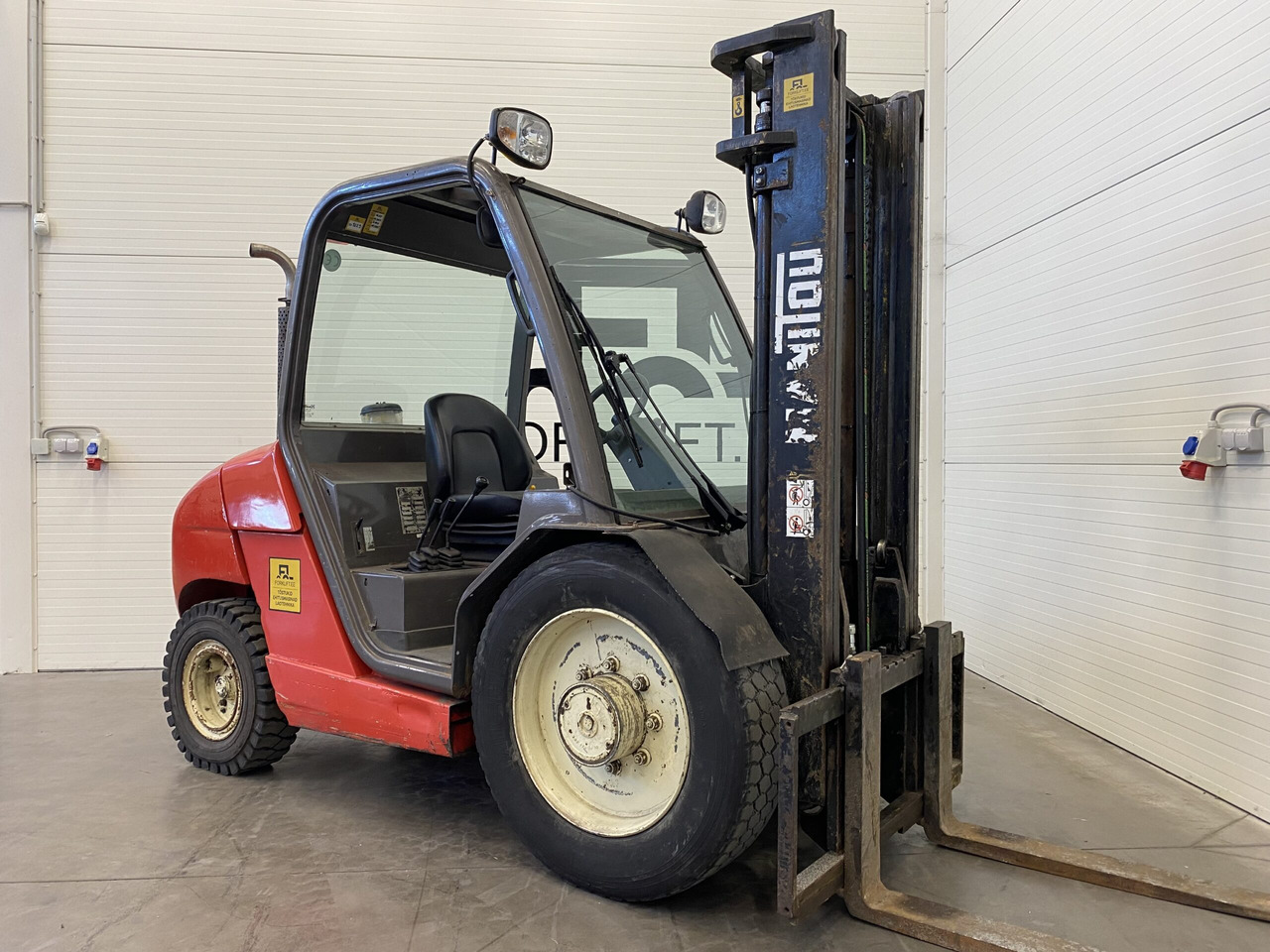 Manitou MSI30D - מלגזת סולר: תמונה 3 Manitou MSI30D - מלגזת סולר: תמונה 3