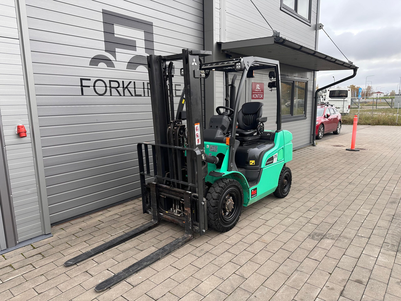 Mitsubishi FD25N3 - מלגזת סולר: תמונה 1 Mitsubishi FD25N3 - מלגזת סולר: תמונה 1