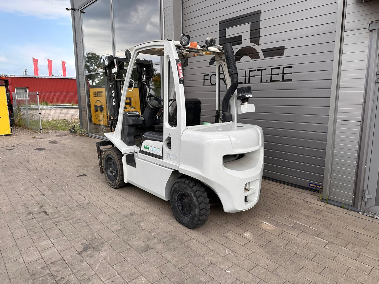Unicarriers YG1D2A30Q - מלגזת סולר: תמונה 3 Unicarriers YG1D2A30Q - מלגזת סולר: תמונה 3