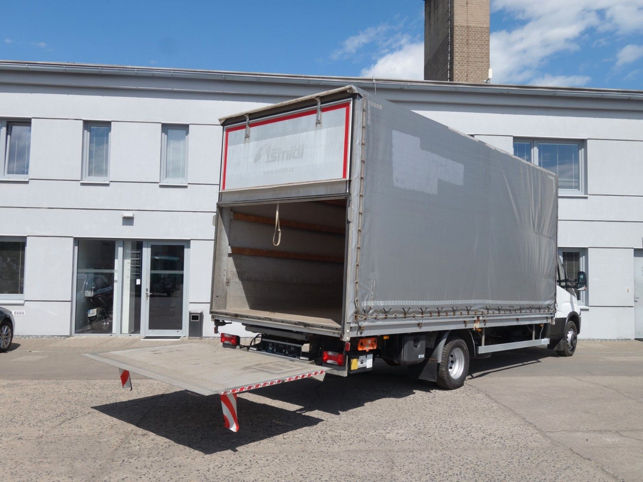 Iveco Daily 70C18 mit LBW - כלי רכב מסחרי עם וילונות צד: תמונה 5 Iveco Daily 70C18 mit LBW - כלי רכב מסחרי עם וילונות צד: תמונה 5