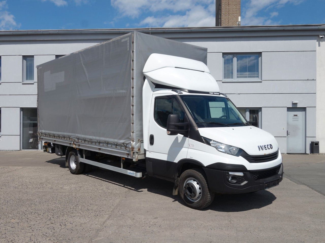 Iveco Daily 70C18 mit LBW - כלי רכב מסחרי עם וילונות צד: תמונה 2 Iveco Daily 70C18 mit LBW - כלי רכב מסחרי עם וילונות צד: תמונה 2
