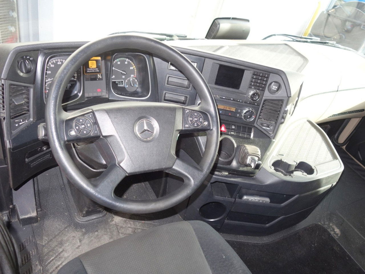 יחידת טרקטור Mercedes-Benz Actros 1845 Lsnrl, Lowdeck, Standklima: תמונה 13
