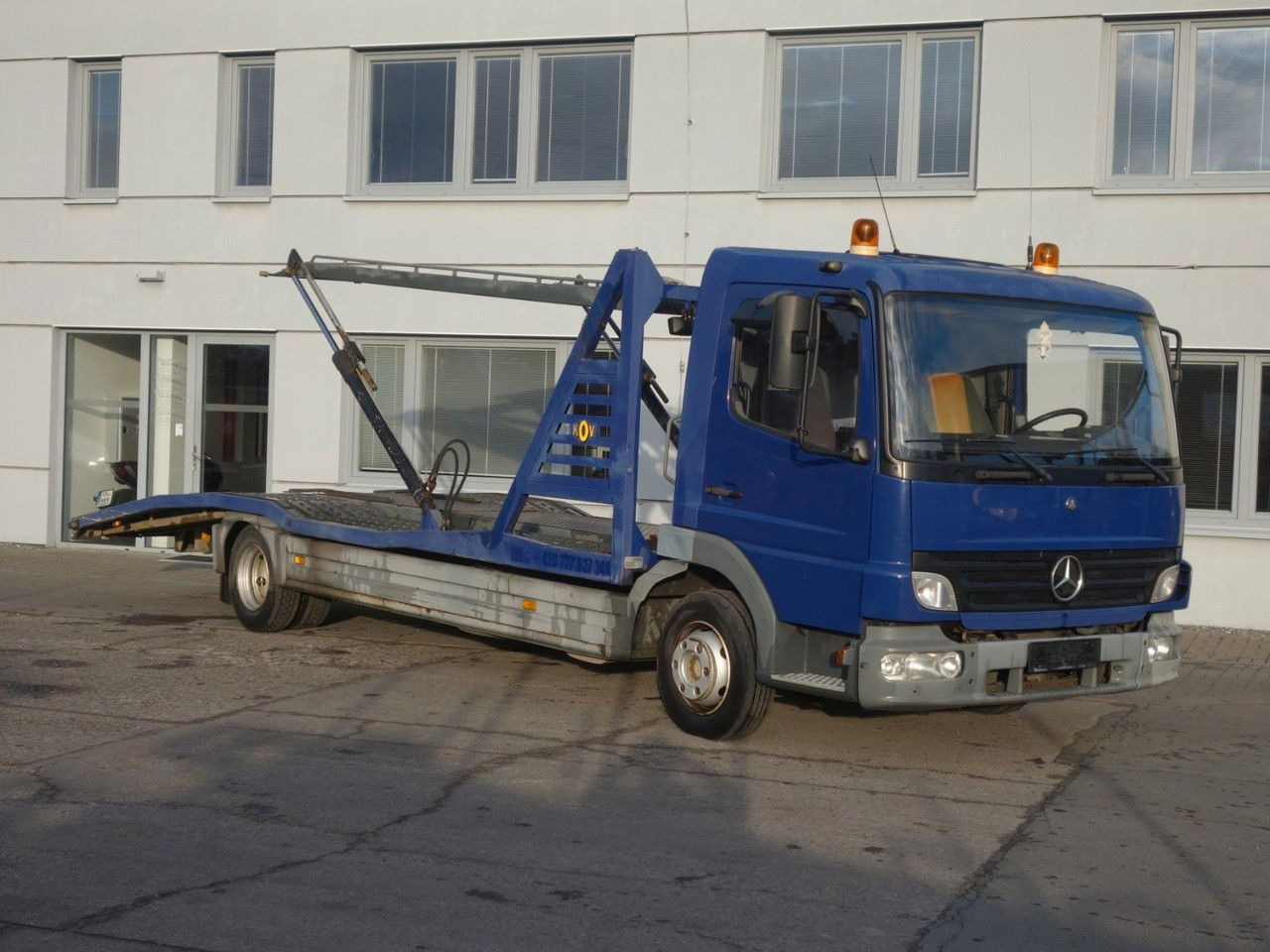 Mercedes-Benz Atego 815 für 2 PKW - משאית הובלה אוטומטית: תמונה 1 Mercedes-Benz Atego 815 für 2 PKW - משאית הובלה אוטומטית: תמונה 1