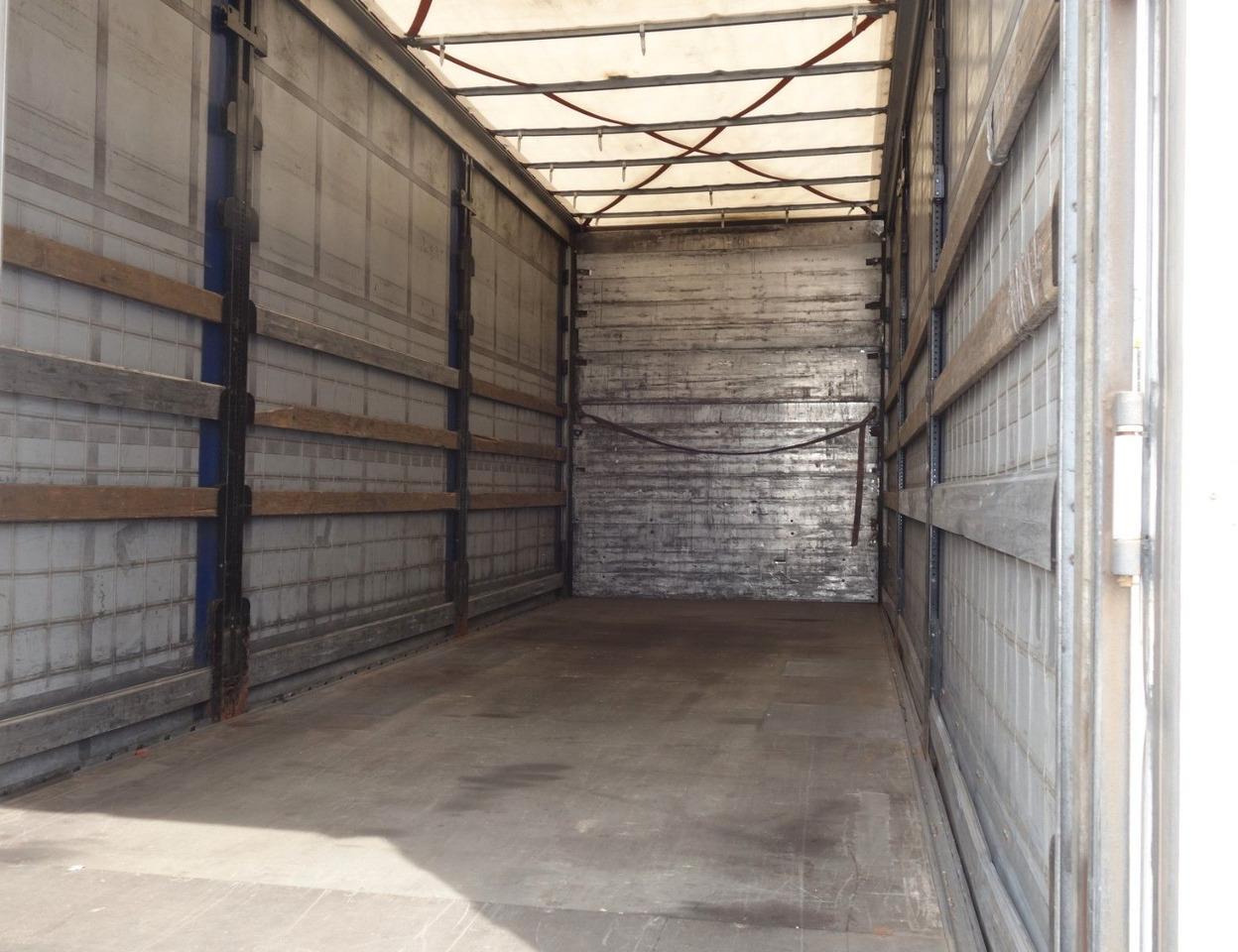 Renault T520 6x2 + trailer, 120m3, 2x Liftachse - משאית וילונות צד: תמונה 5 Renault T520 6x2 + trailer, 120m3, 2x Liftachse - משאית וילונות צד: תמונה 5