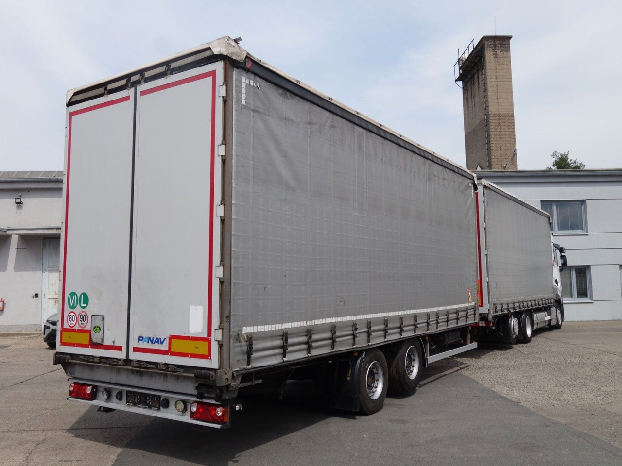 Renault T520 6x2 + trailer, 120m3, 2x Liftachse - משאית וילונות צד: תמונה 4 Renault T520 6x2 + trailer, 120m3, 2x Liftachse - משאית וילונות צד: תמונה 4