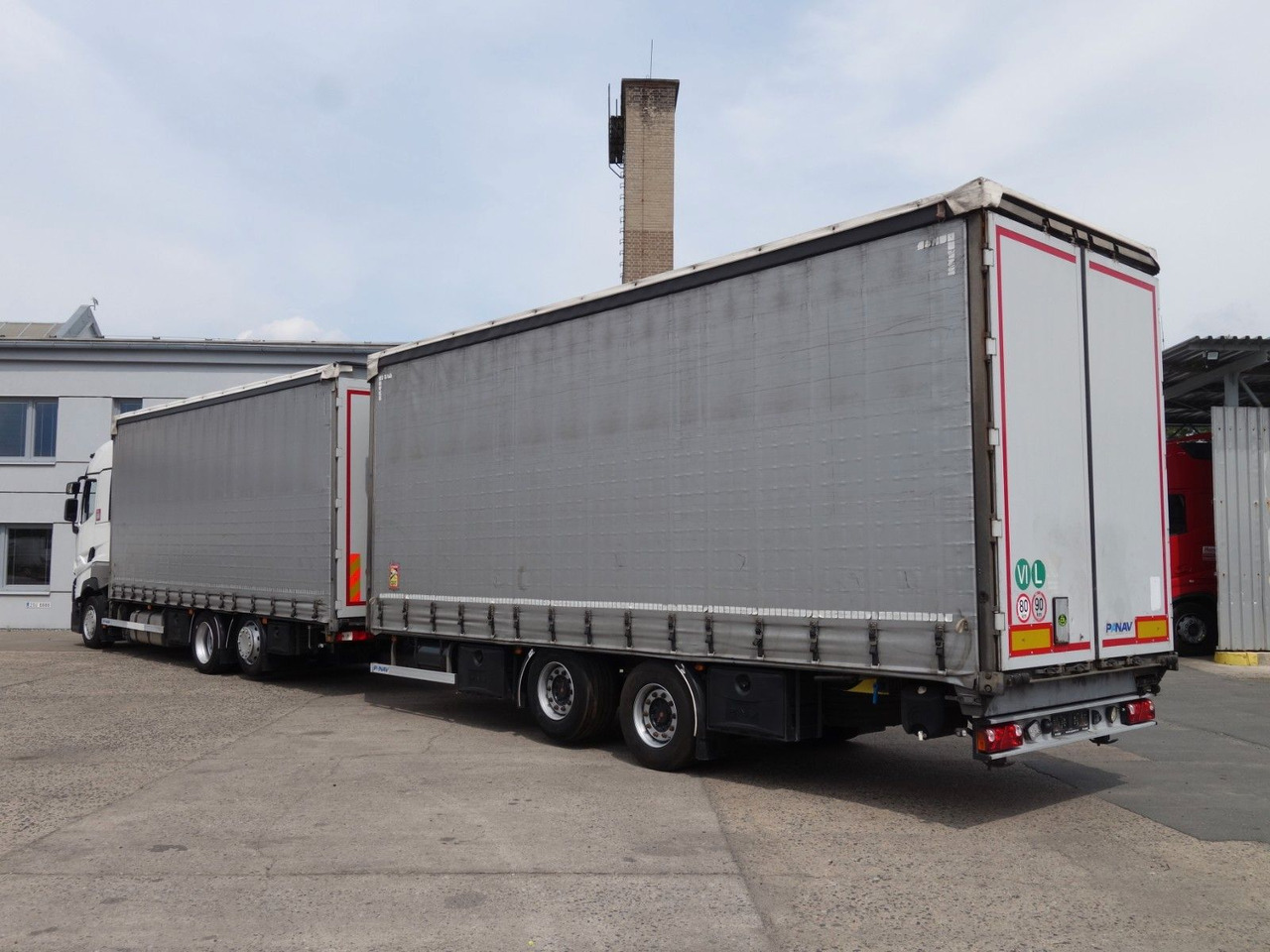 Renault T520 6x2 + trailer, 120m3, 2x Liftachse - משאית וילונות צד: תמונה 3 Renault T520 6x2 + trailer, 120m3, 2x Liftachse - משאית וילונות צד: תמונה 3