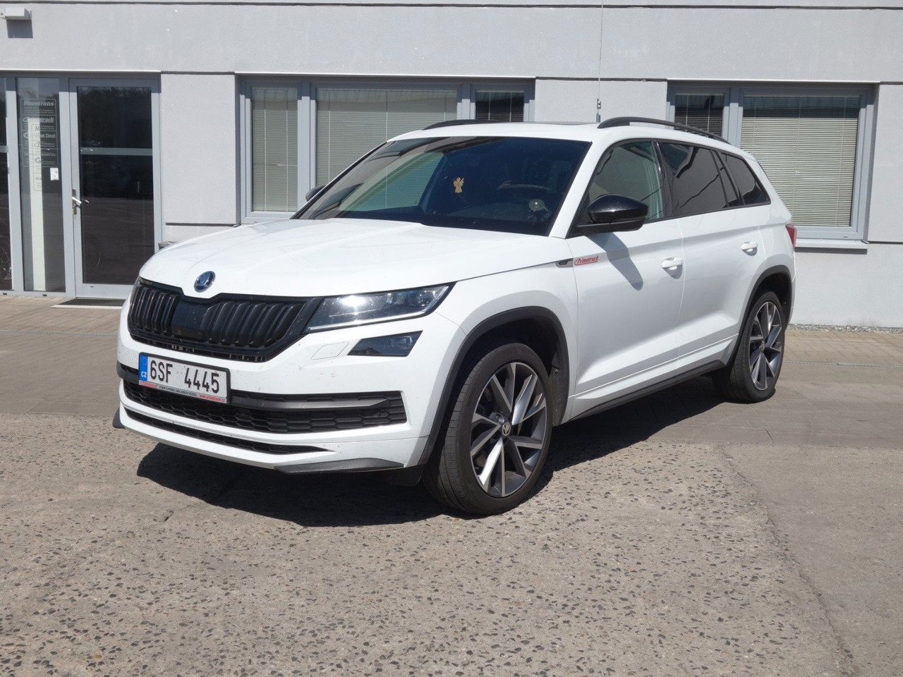 Skoda Kodiaq 2,0TDI 140kW, 4x4, SportLine, Pano, Webas - SUV: תמונה 1 Skoda Kodiaq 2,0TDI 140kW, 4x4, SportLine, Pano, Webas - SUV: תמונה 1