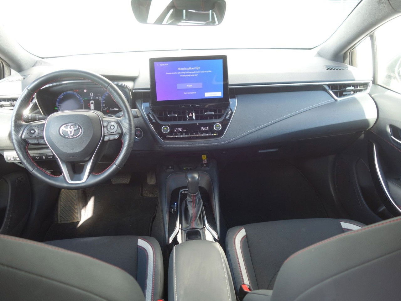 הַחכָּרָה  Toyota Corolla Touring 2,0 Hybrid GR Sport Toyota Corolla Touring 2,0 Hybrid GR Sport: תמונה 12