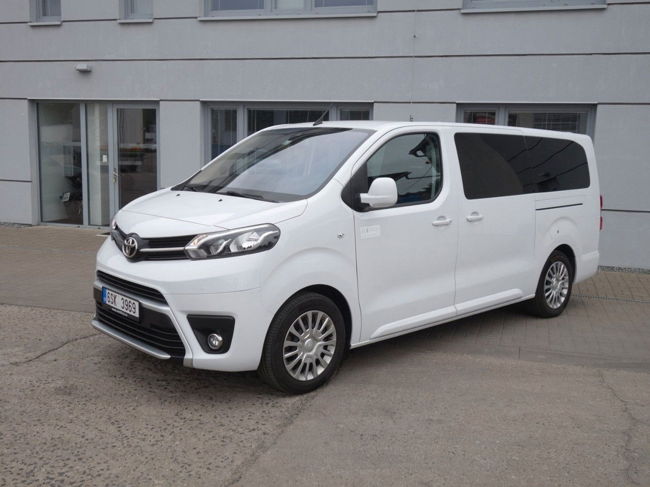 Toyota ProAce Verso L2 Shuttle Comfort - כלי רכב מסחרי לנוסעים: תמונה 1 Toyota ProAce Verso L2 Shuttle Comfort - כלי רכב מסחרי לנוסעים: תמונה 1