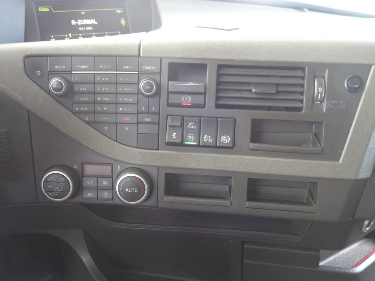 יחידת טרקטור Volvo FH 460, Standard: תמונה 17