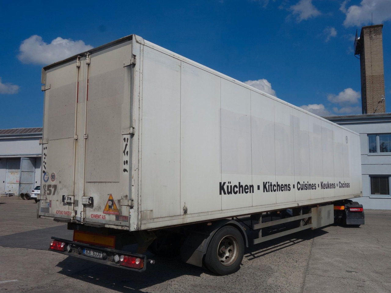 WEKA, 1 Achse, Lenkachse - סמיטריילר בתיבה סגורה: תמונה 4 WEKA, 1 Achse, Lenkachse - סמיטריילר בתיבה סגורה: תמונה 4