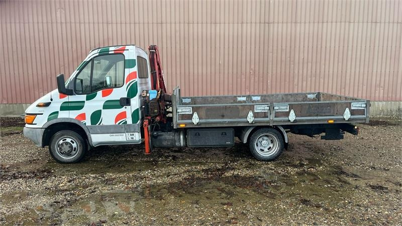 Iveco 35C11  - משאית צד נופל/ שטוחה: תמונה 3 Iveco 35C11  - משאית צד נופל/ שטוחה: תמונה 3