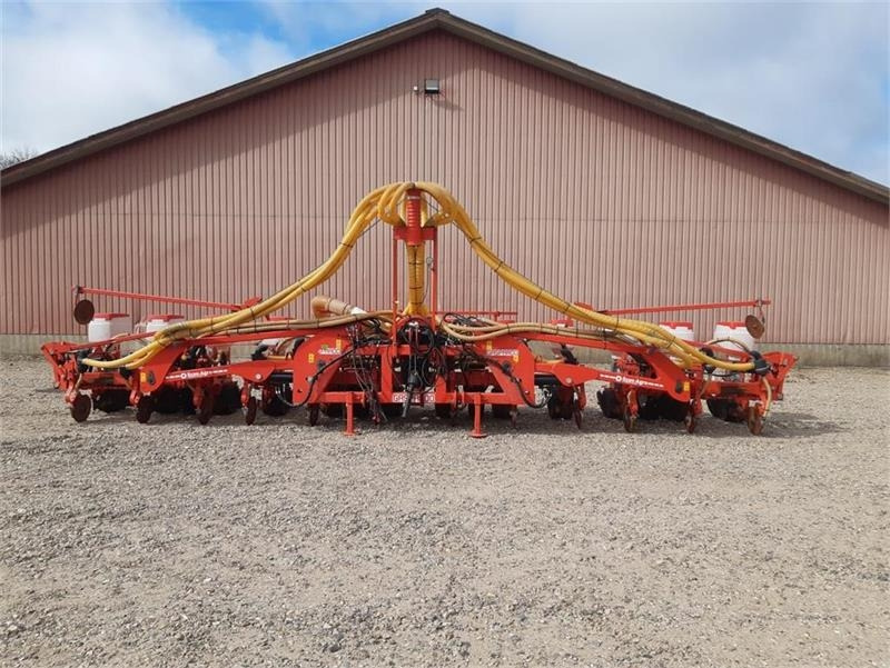 Maschio Gaspardo Manta XL 12 rk med PA1 fronttank - מקדחת זרעים: תמונה 3 Maschio Gaspardo Manta XL 12 rk med PA1 fronttank - מקדחת זרעים: תמונה 3