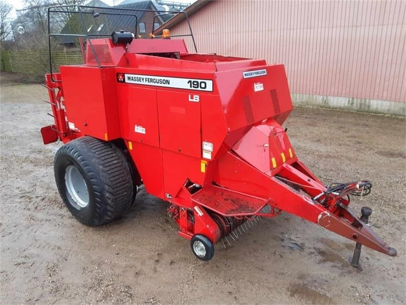 Massey Ferguson 190 - מכונת צרור מרובעת: תמונה 1 Massey Ferguson 190 - מכונת צרור מרובעת: תמונה 1