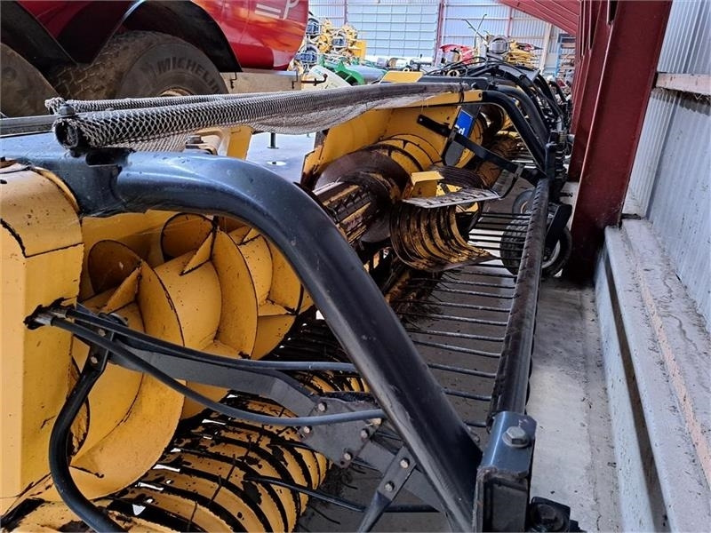 New Holland 355 W Græspick-up - ציוד חציר ומספוא: תמונה 2 New Holland 355 W Græspick-up - ציוד חציר ומספוא: תמונה 2